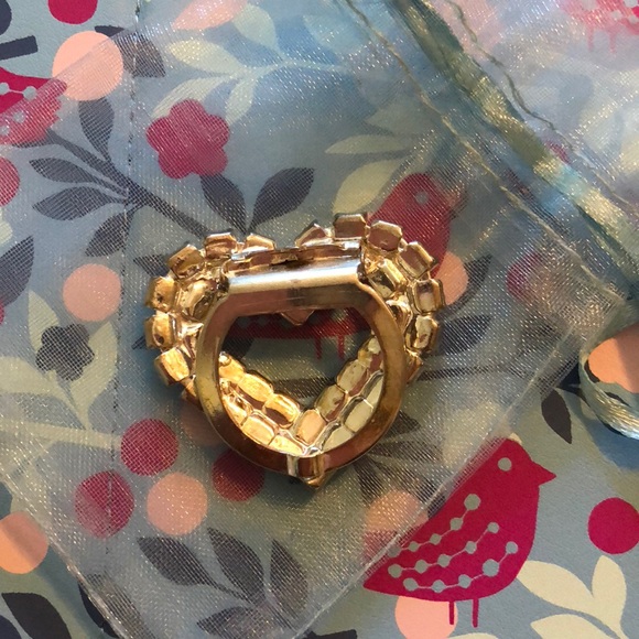 Scarf heart brooch - Picture 3 of 6